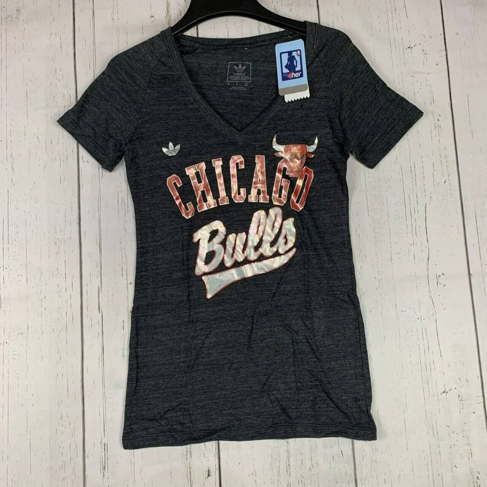 Chicago Bulls NBA Small Adidas Casual T-Shirt Gray New Women‎ Michael Jordan